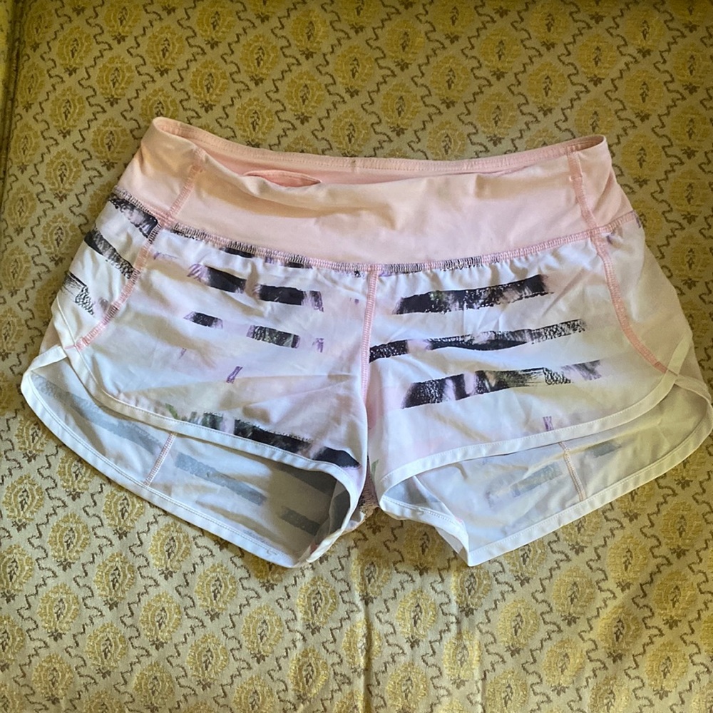 Lululemon Speed Up shorts 2.5 size 4
